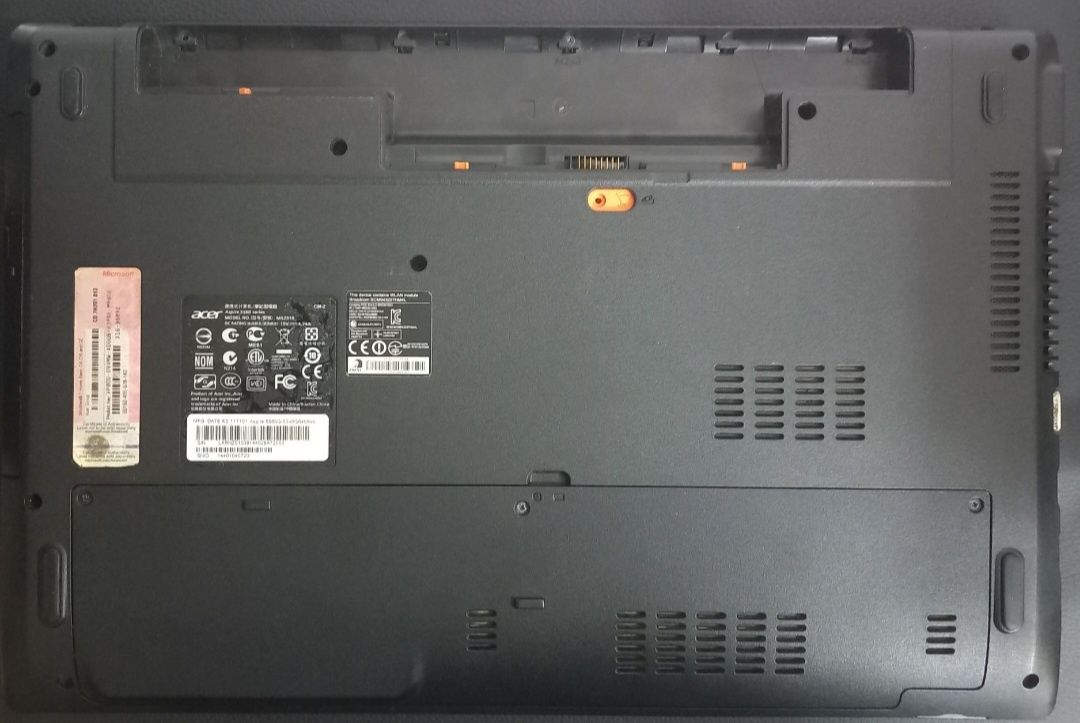 Ноутбук Acer, 640гб жёсткий диск, 6гб оперативная память