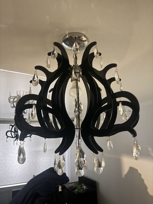 Люстра черный в идиальном состояний