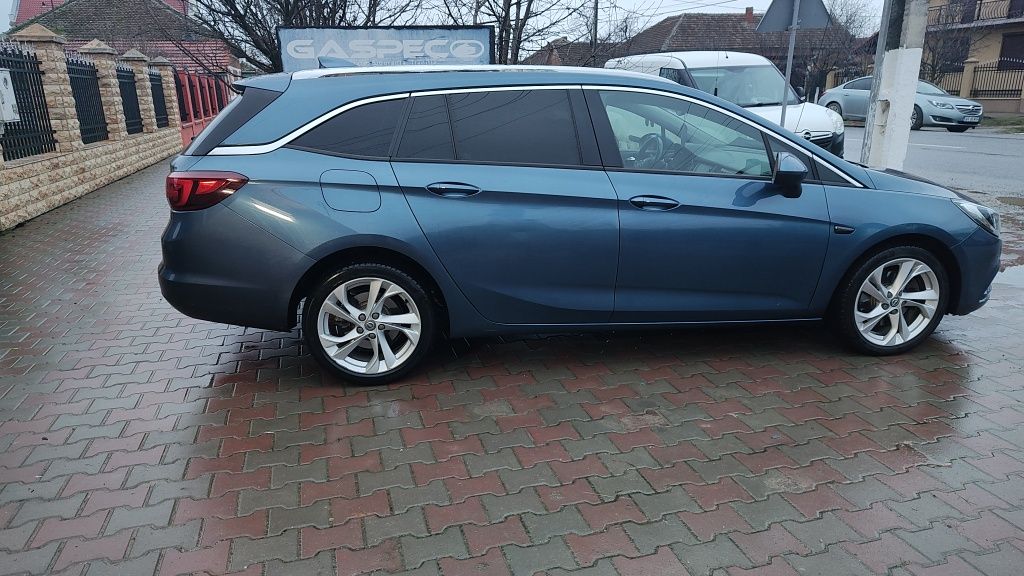 Vând Opel Astra k sports tourer