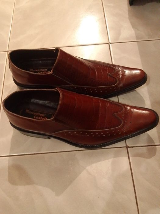 Продам мужские ботинки