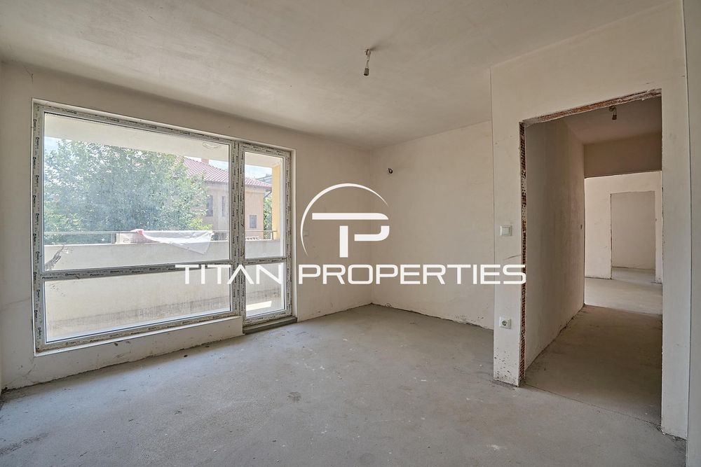 Тристаен апартамент в жк. Христо Смирненски