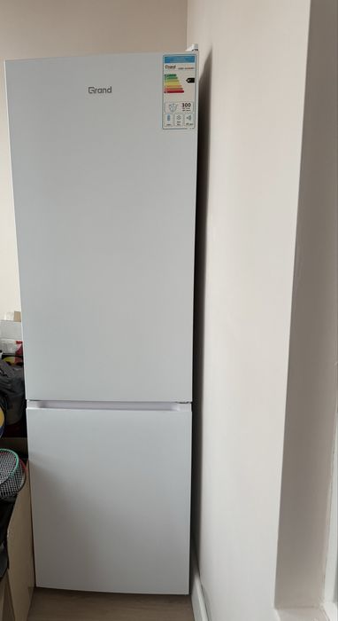 холодильник новый, торг уместен