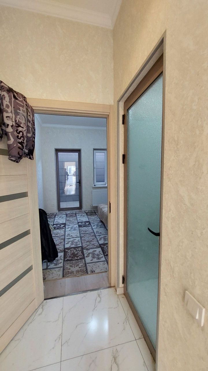 1 ком. квартира, 30 м².  1/1/1. Дом кирпич. Евроремонт. Старые Сергели