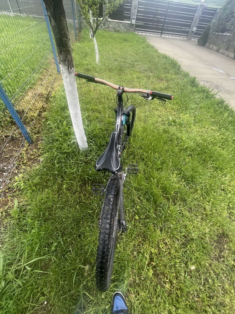 Vand sau schimb cu cross