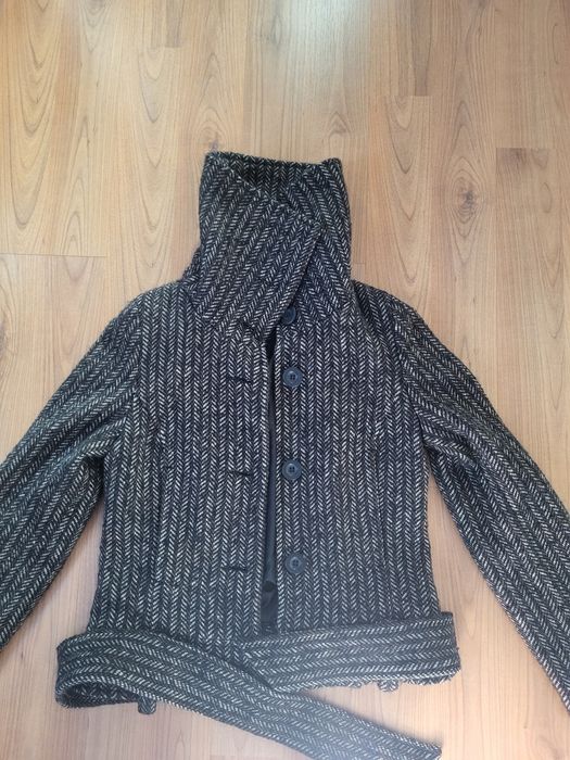 Scurta de toamna H&M cu guler înalt