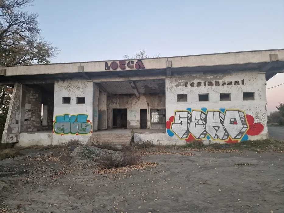 Дава се под наем Офис в с. Дуранкулак, Област Добрич - 1920 кв.м за 60000 € - Снимка #1