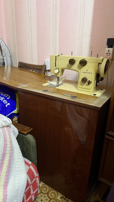 Швейная машинка чайка