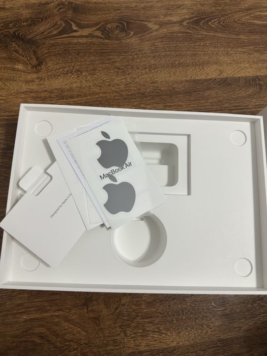 MacBook Air 13-inch True Tone M1