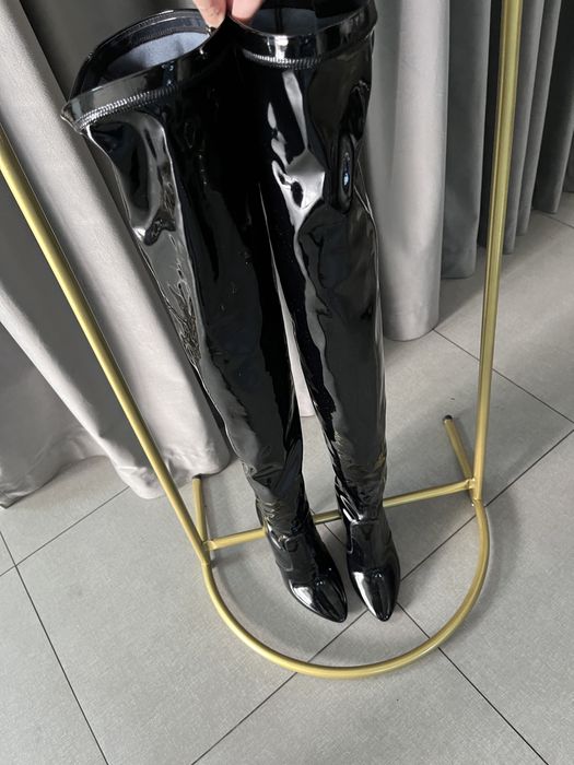 Cizme YSL ediție limitată