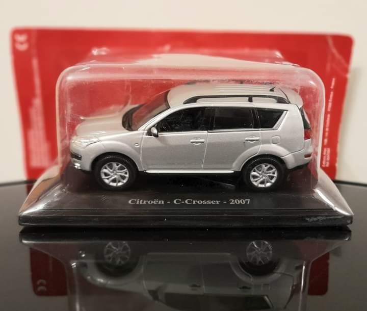 Citroen C-Crosser (2007) 1:43 UNIVERSAL HOBBIES