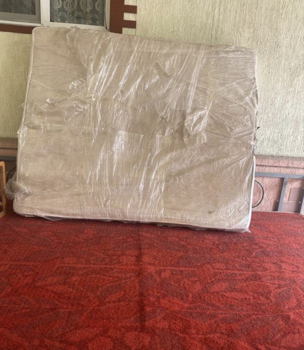 Продам матрас (двуспальный)