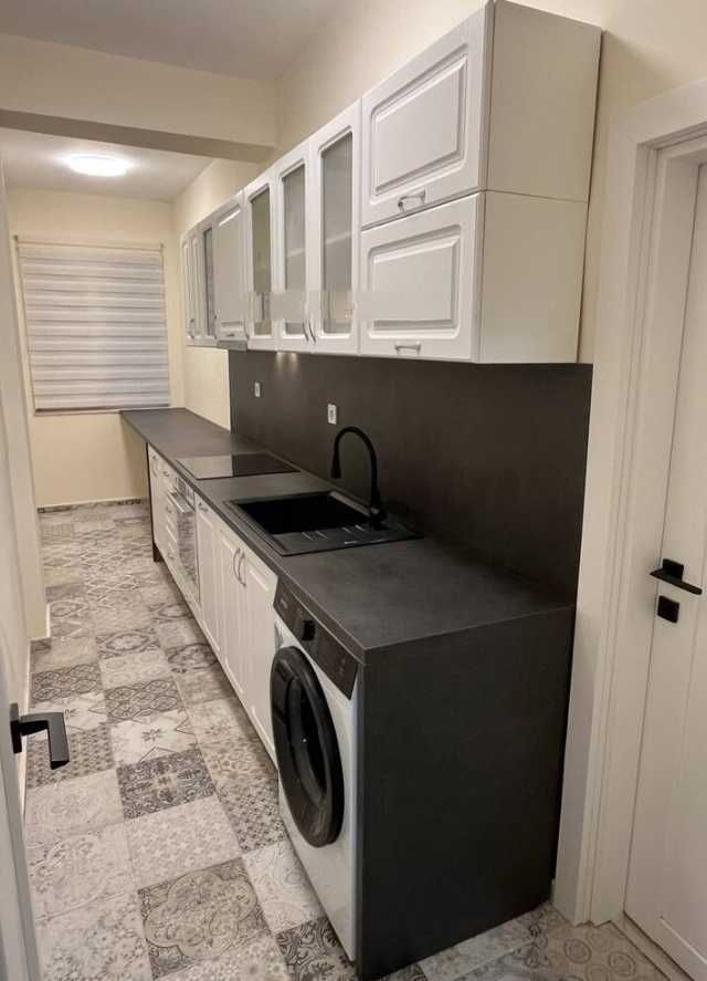 Продава се Двустаен апартамент в Бургас, Център - 65 кв.м за 3254 €/кв.м - Снимка #2