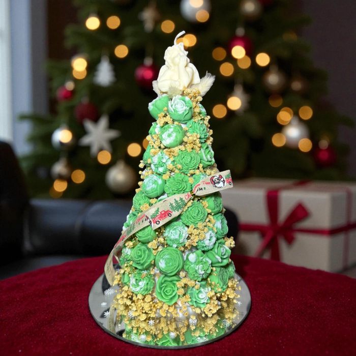 Brad floral Craciun cu ingeras si flori uscate