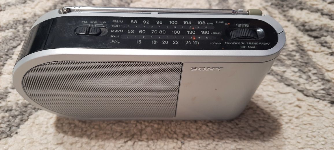 Radio vechi portabil sony