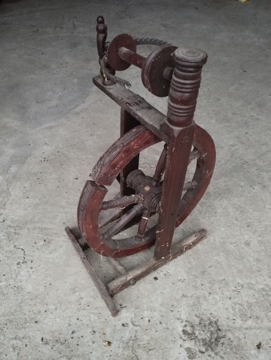 Furcă de tors rustică!