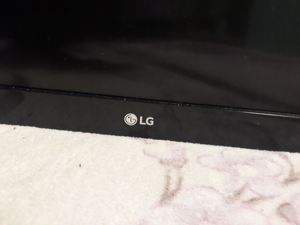 Vand televizor smart lg fără imagini doar sunet