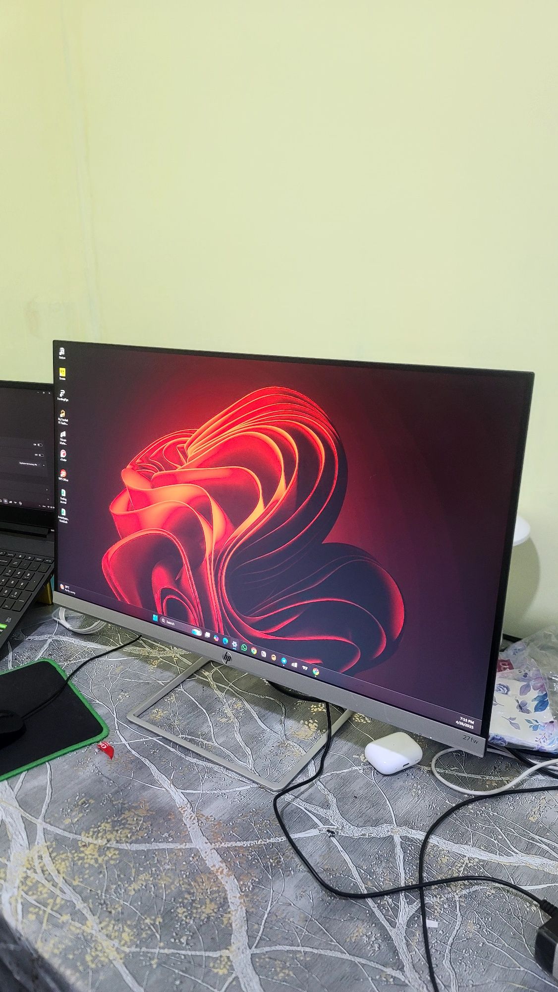 Hp M27f monitor ekran