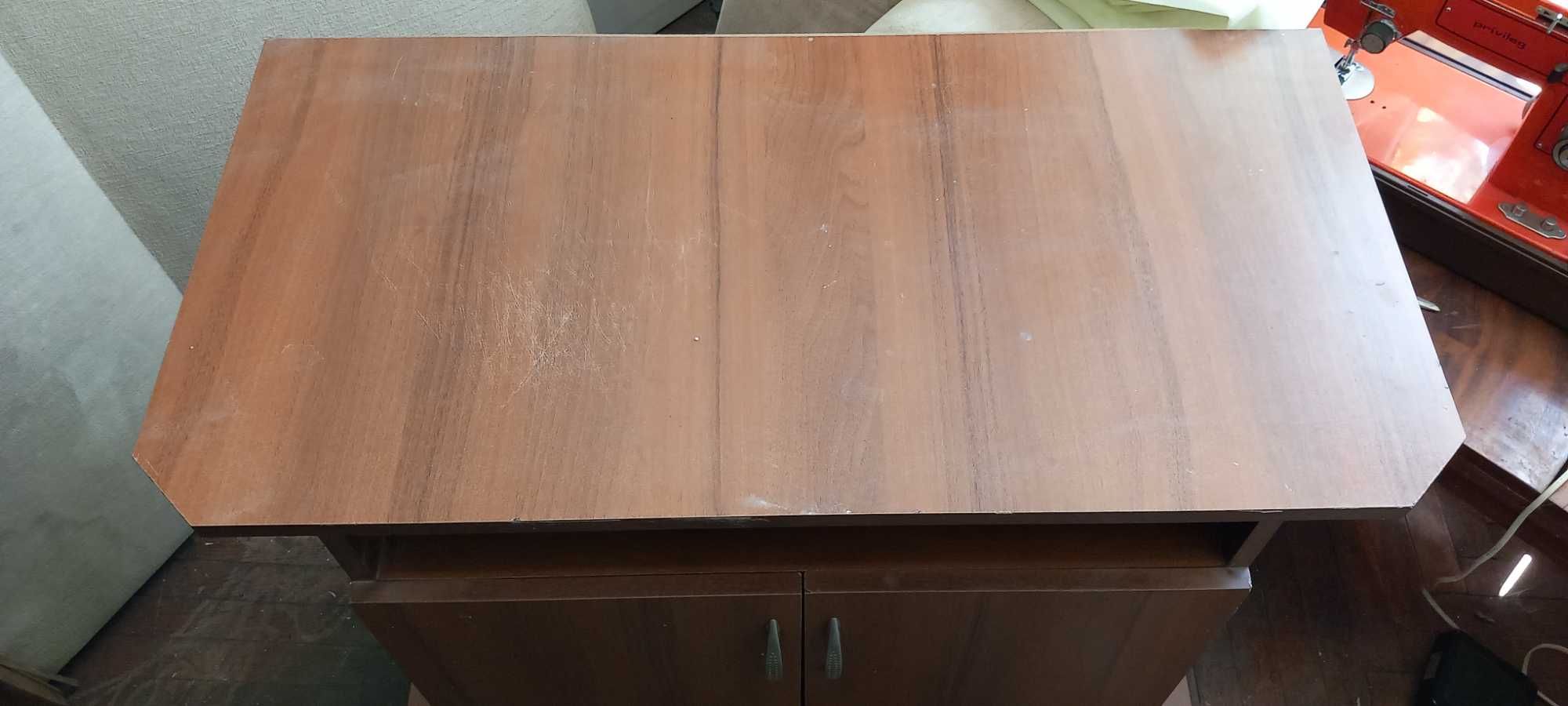 Продавам ТВ шкафче 90/75/45см