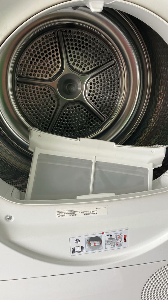 Сушилня BOSCH серия 6 самопочистваща с термопомпа 8 kg WTW 85430