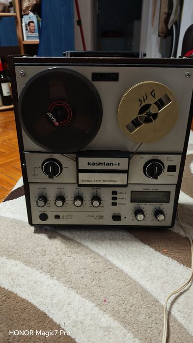 De vânzare magnetofon kasthan