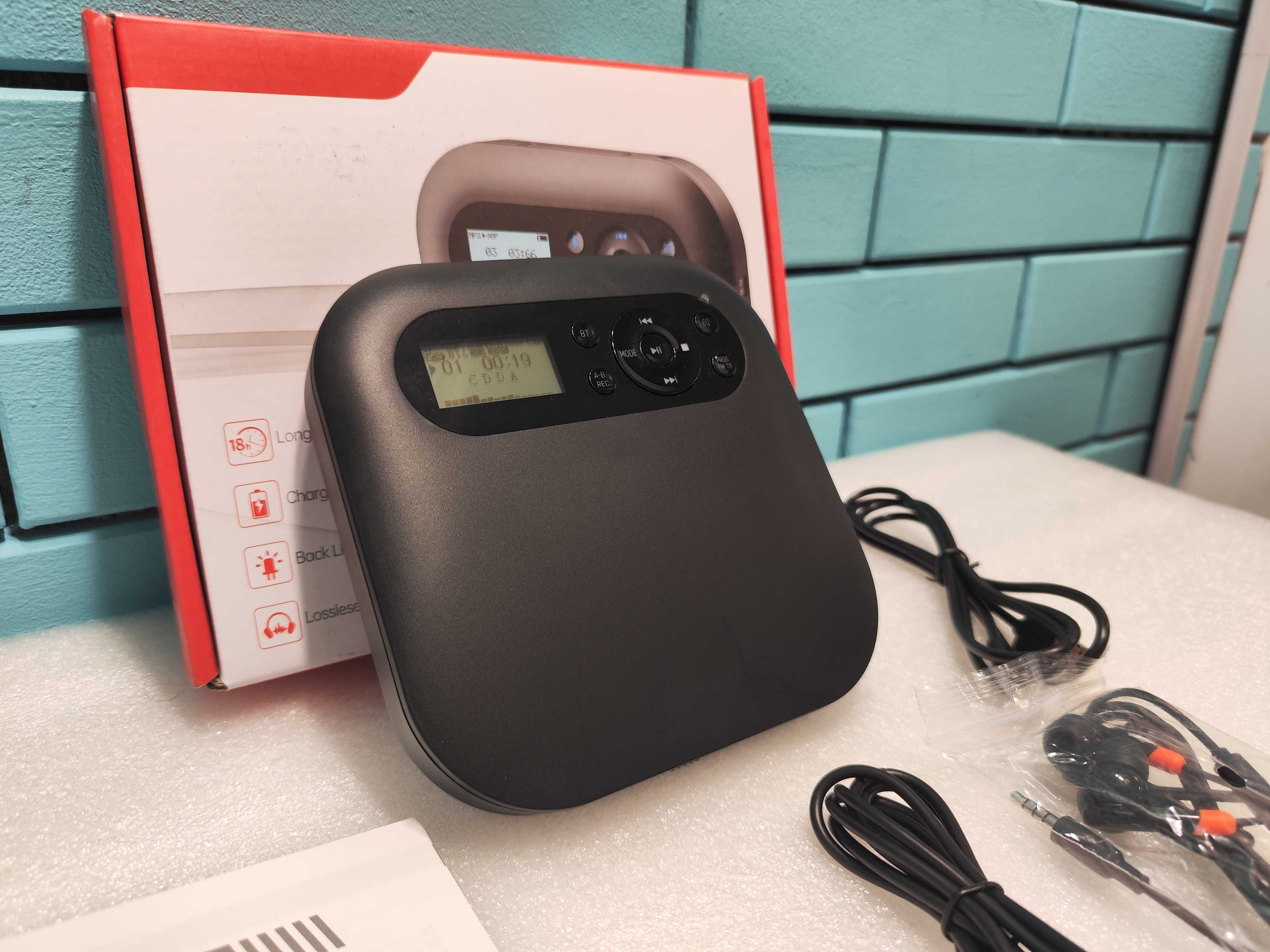 DESOBRY преносим CD плейър с Bluetooth, FM предавател и батерия