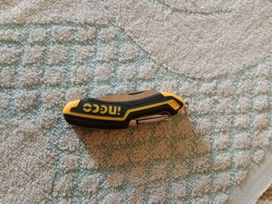 Ko‘p funksiyali INGCO multitul pichog‘i sotiladi.