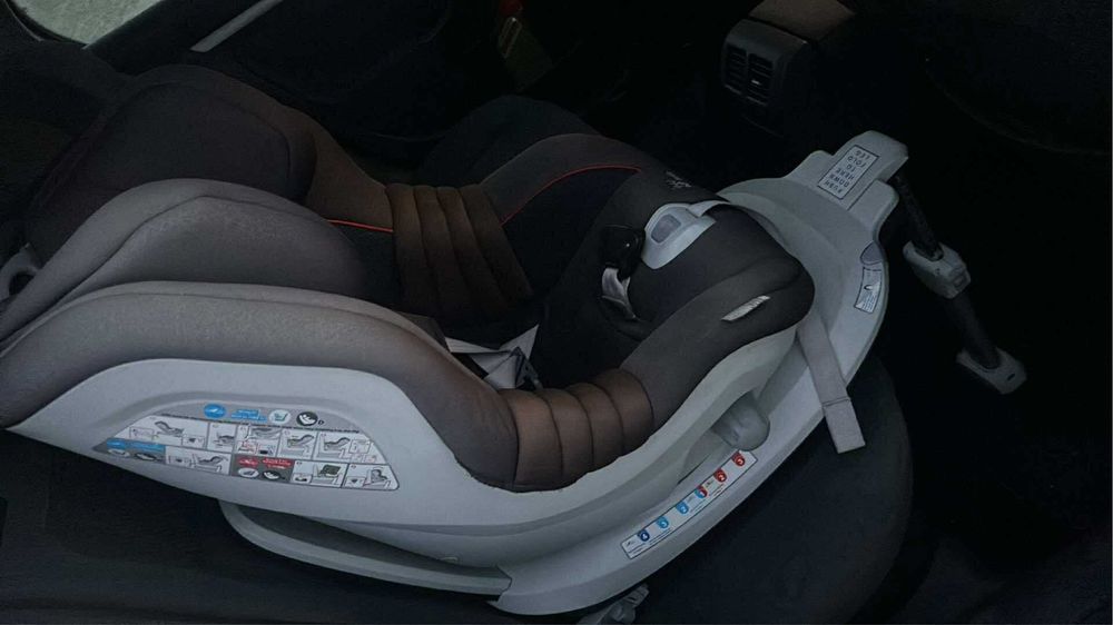 Scaunt auto 360 cu isofix