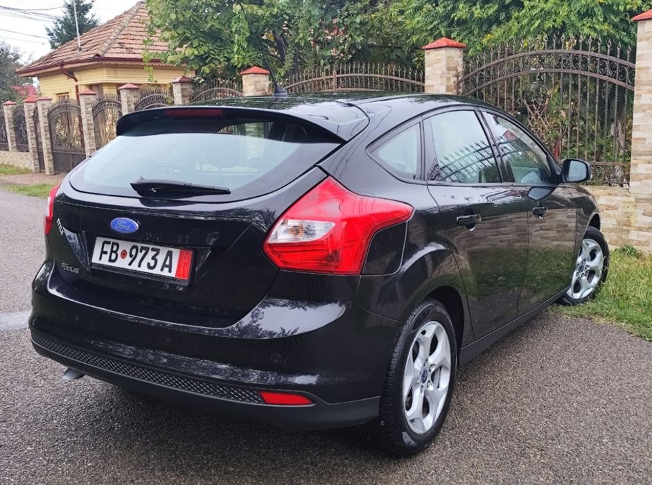 Ford Focus 1.6 benzină, 2011,clima, senzori