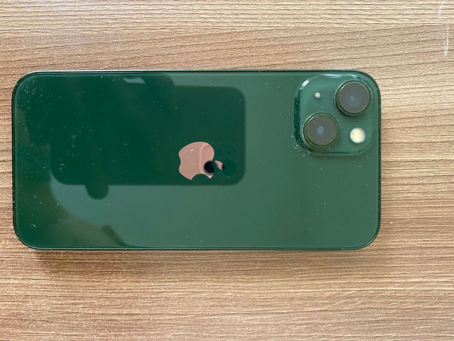 iPhone 13 зелёный