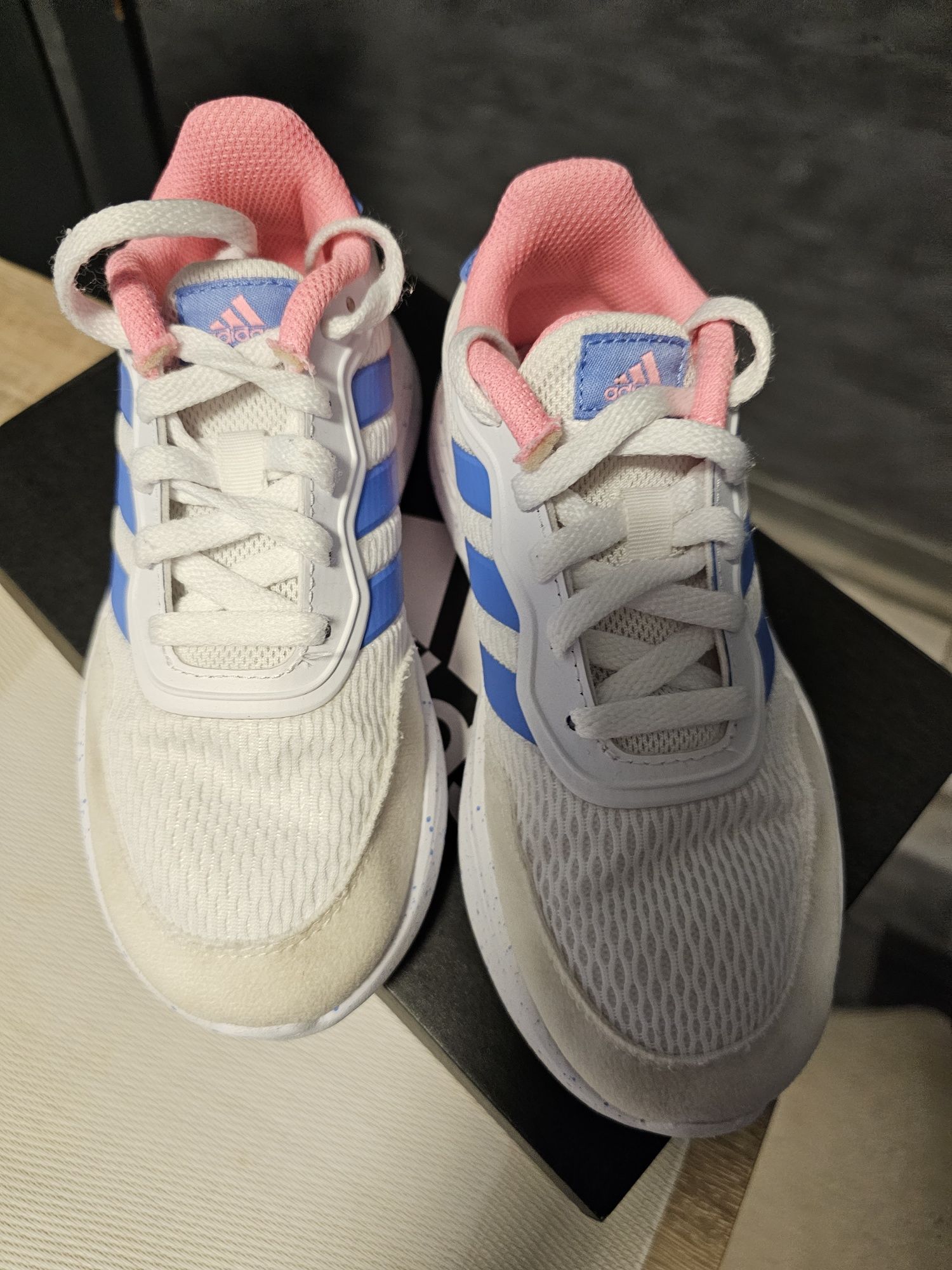 Детски момичешки маратонки ADIDAS NEBZED К