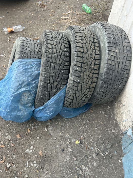 Продам зимние покрышки