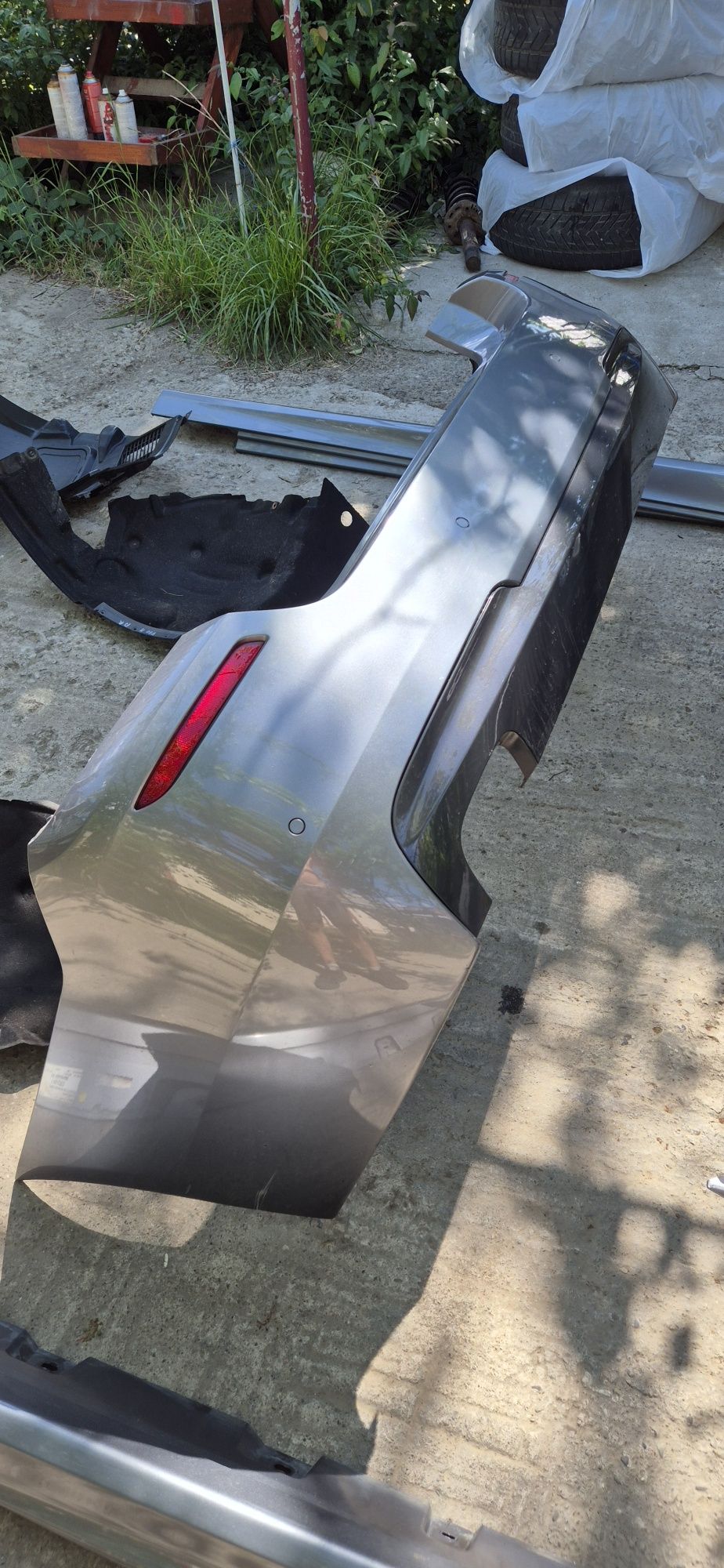 Bara fata M bmw f10 f11 bara spate. Praguri chit complet M-pachet