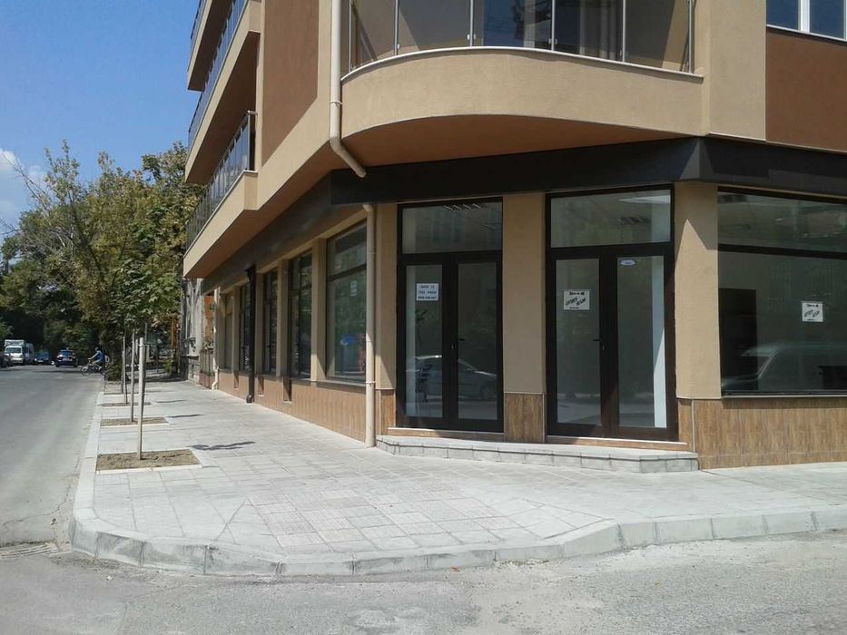 Магазин под наем 33 кв м,център Русе