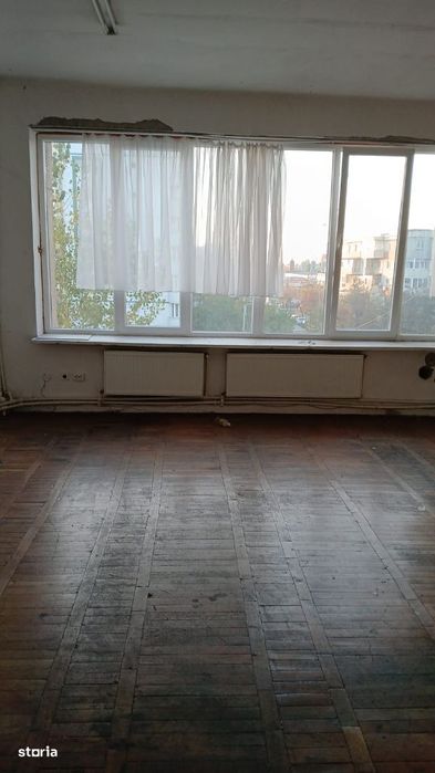 Spatiu Birou cu Parcare, Grup Sanitar, Securitate , Zona accesibila