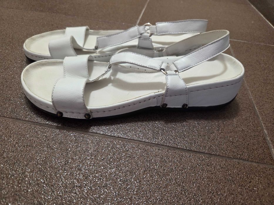 Ортопедични бели кожени сандали 41 номер