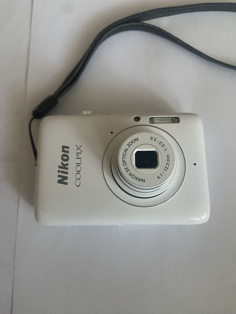 Nikon Nikon Coolpix S02 13 Mpx,3x zoom optical,full 1080 HD
