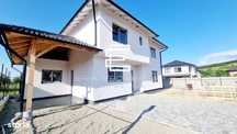 Casa individuala /carport/teren 450 mp, Poplaca
