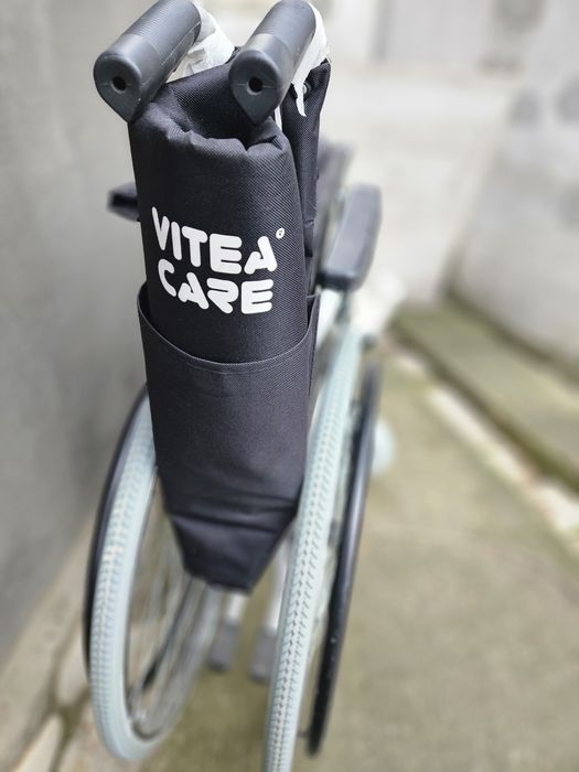 Scaun cu rotile nefolosit