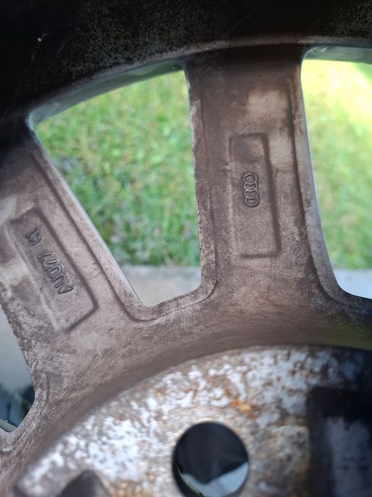 Jante+Anvelope Audi A3,A4,A5,A6,Q3,Q5/245 45 R18 Iarna