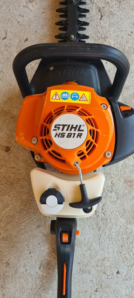 Masina tuns gardul viu Stihl HS 81R