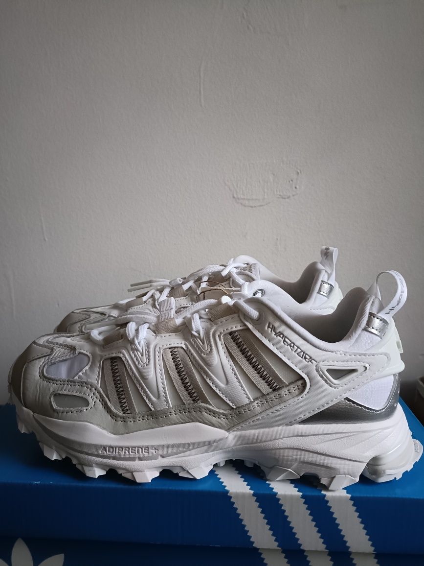 Adidas Hyperturf номер 41 1/3, 42
