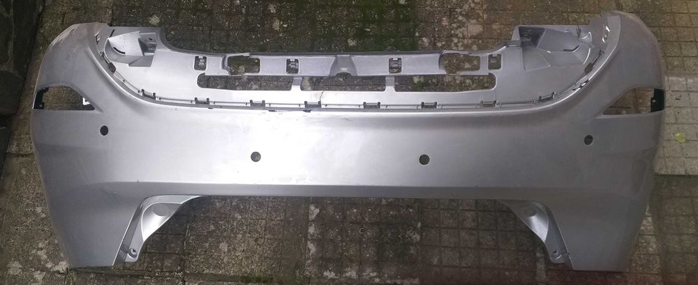 Задна броня и стопове за Форд Фиеста 2009 г.