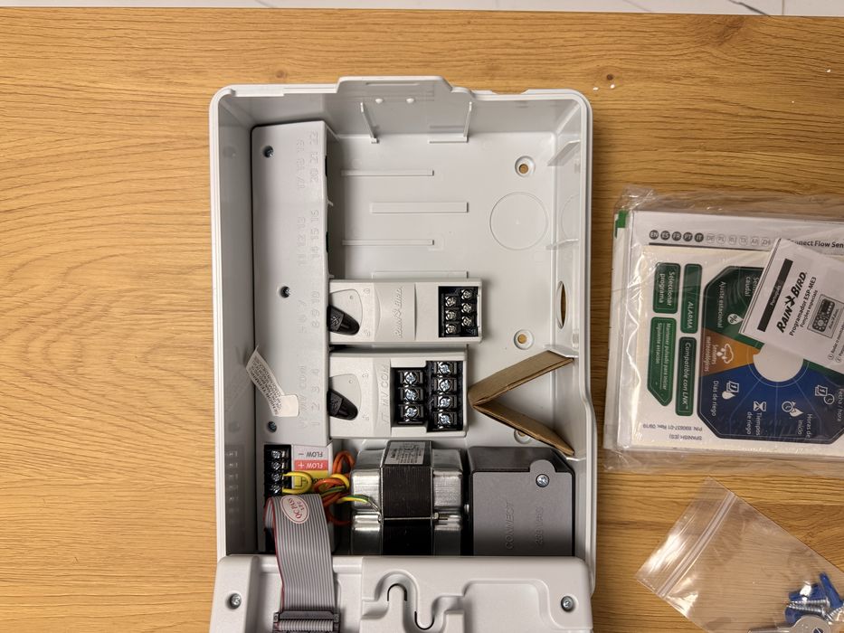 Programator rainbird ESP-ME3 (10 zone) pana la 22 zone