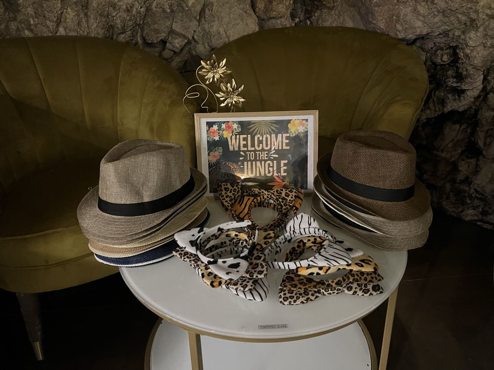 Надпис табела за парти welcome to the jungle