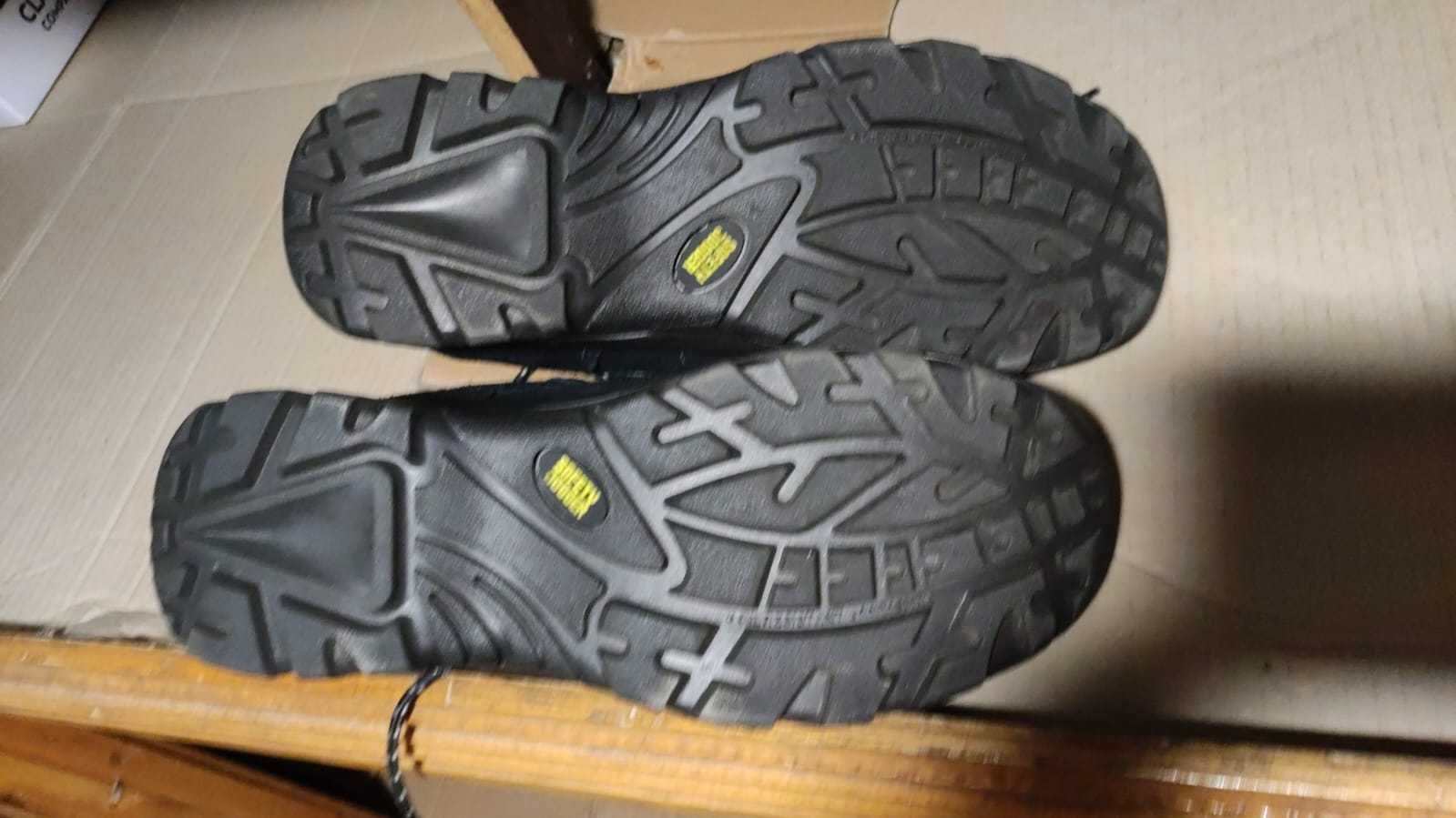 Bocanci de munca cu varf de protectie MARIMEA 44 /marca SAFETY JOGGER