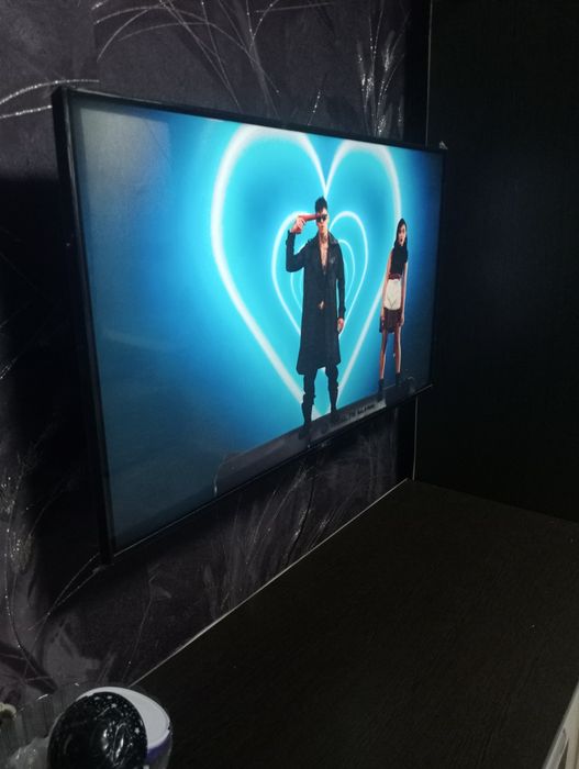 Продам телевизор