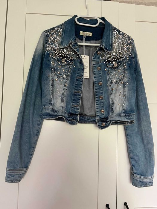 Модно късо дънково яке