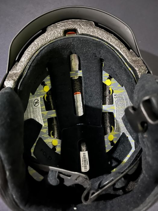 Ски каска Smith размер M