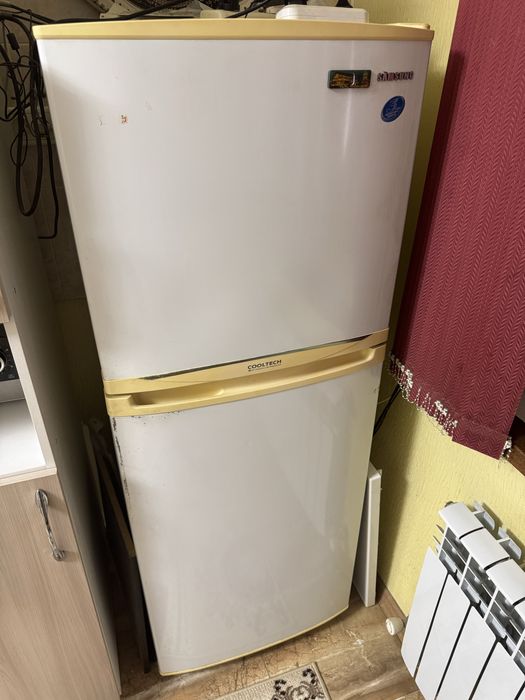 Холодильник Samsung