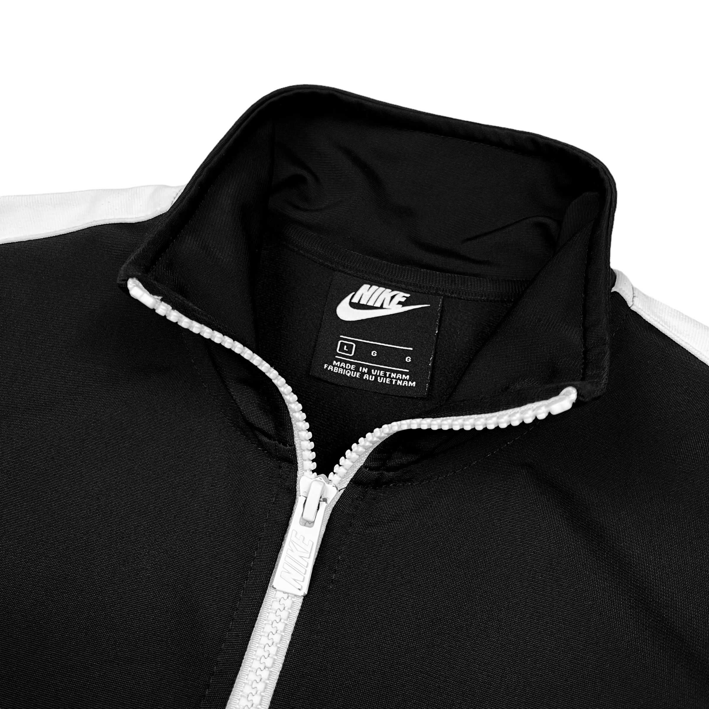 Дамски блузи и горнища Nike